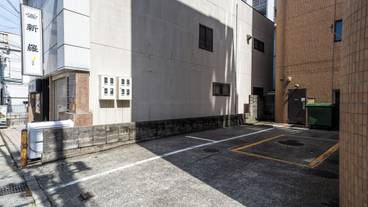 駐車場 / 3