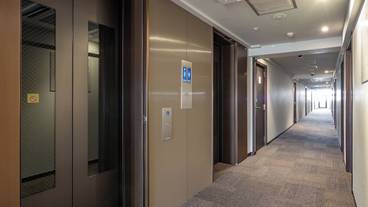 エレベーター / 1