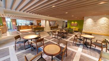 カスケード ラウンジ／店内 / 3