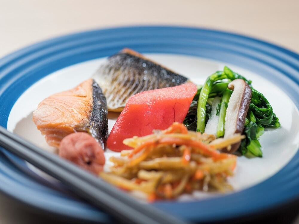 朝食