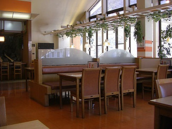 「龍泉洞観光会館」内観 723139  誰もいない