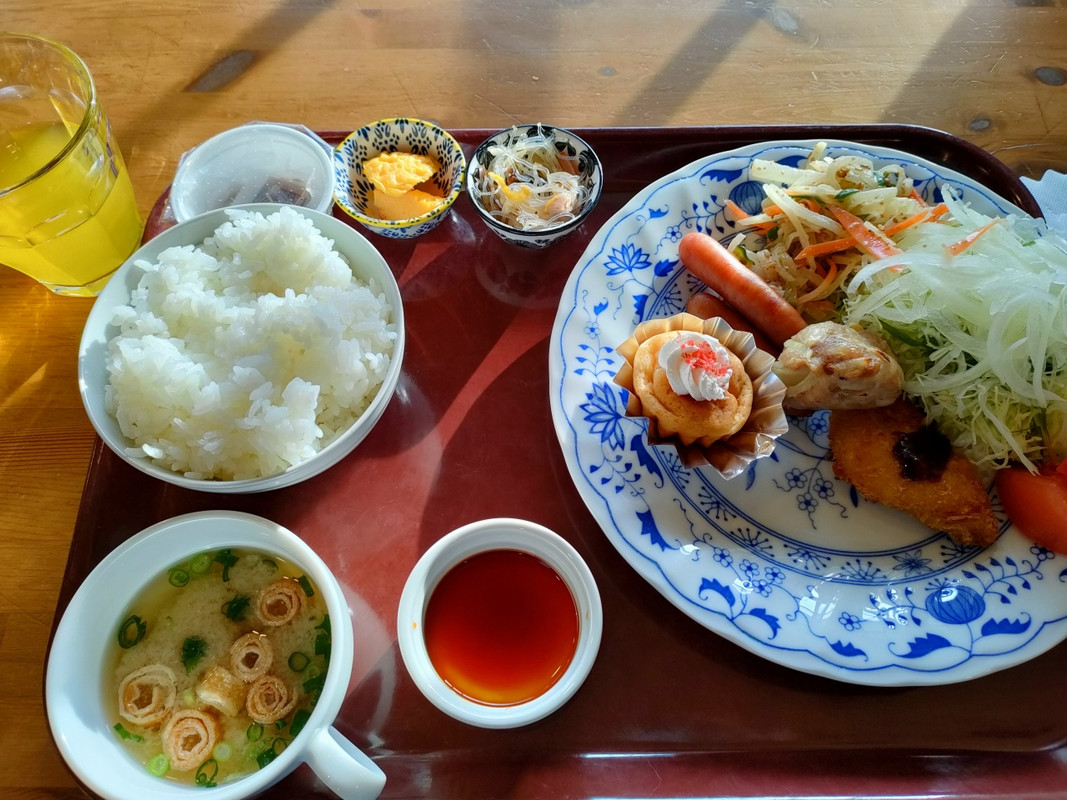 朝食