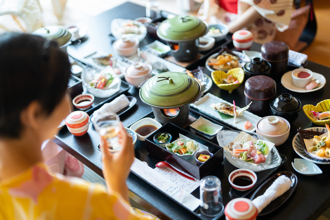 温泉旅行　食事　料理