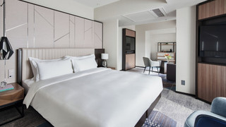 スイート キングベッド 1 台 クラブラウンジ利用可 (Mizu)