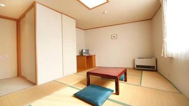 客室 / 10