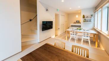 客室内のダイニングエリア / 18