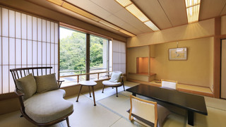 [源泉かけ流し客室檜風呂付]和洋室 禁煙