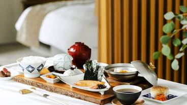 食事・飲み物 / 11