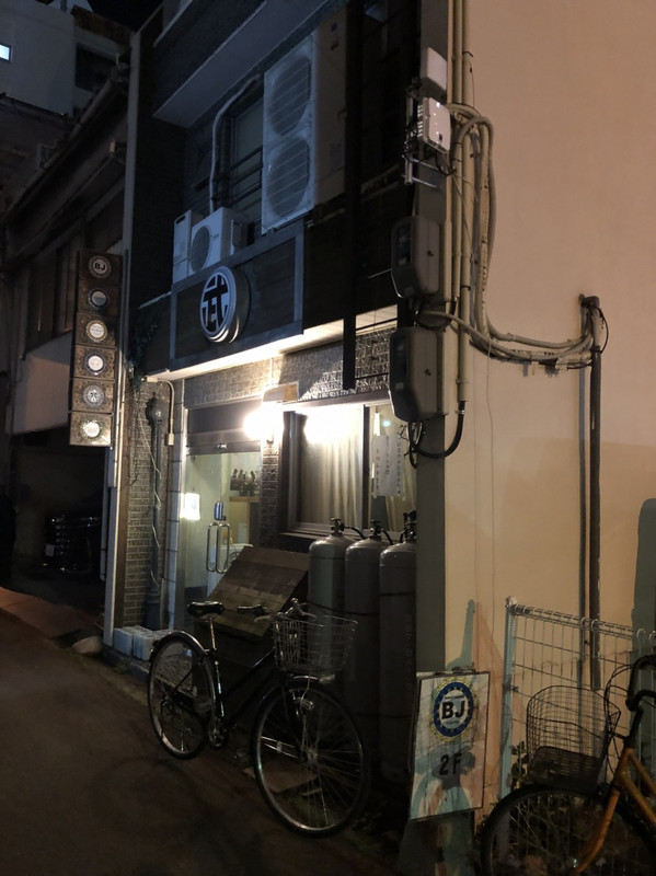 このビルで合ってるのだろうかという不安