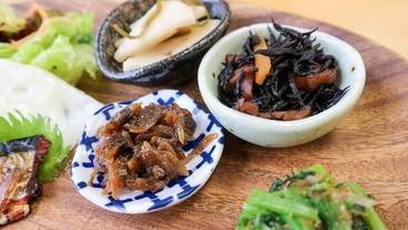 食事・飲み物 / 3