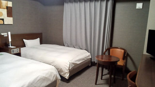 ツインルームシングルサイズベッド 2 台禁煙