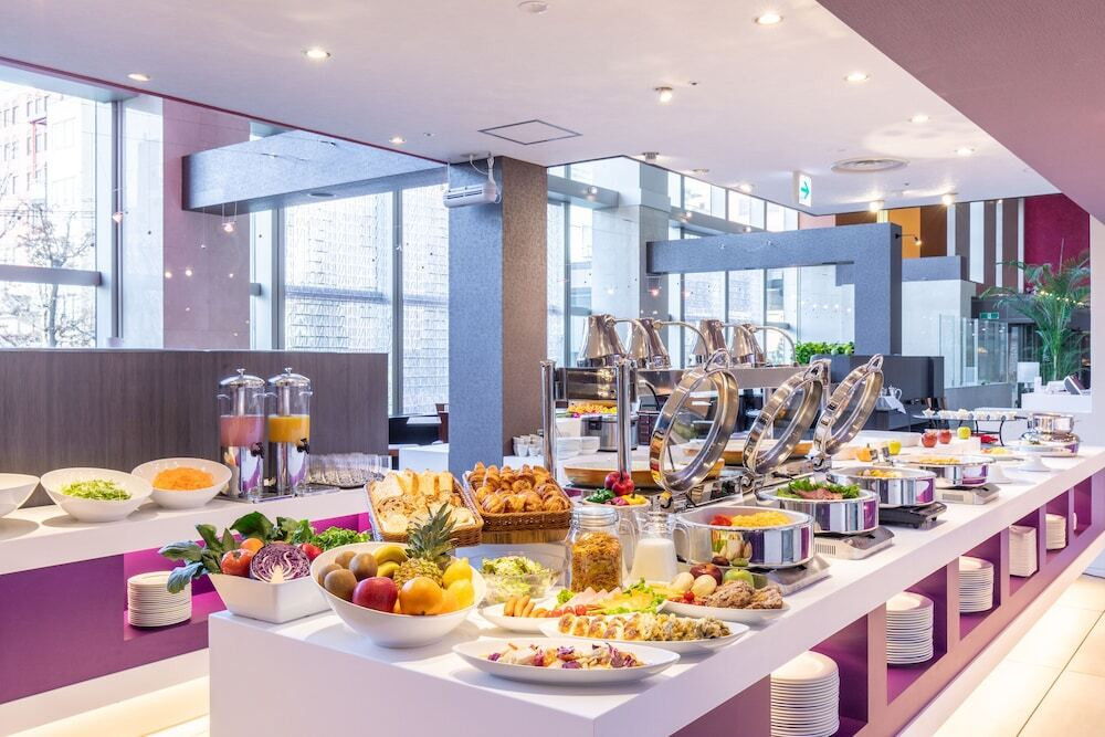 ゴージャスなお部屋に泊まって、夢のひととき3487905