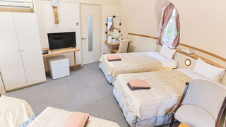 ロイヤルゾーン・フォースルーム　禁煙　4名利用