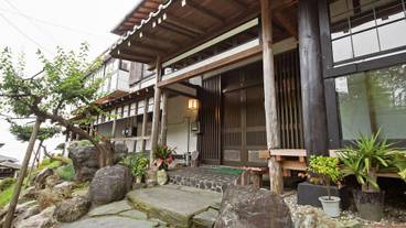 施設の入り口 / 26