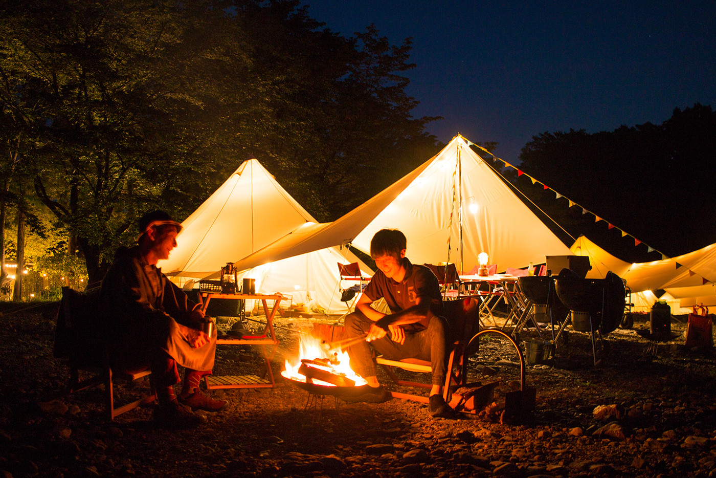 自然に囲まれて小休止。“焚き火”体験ができる癒しスポット3447065