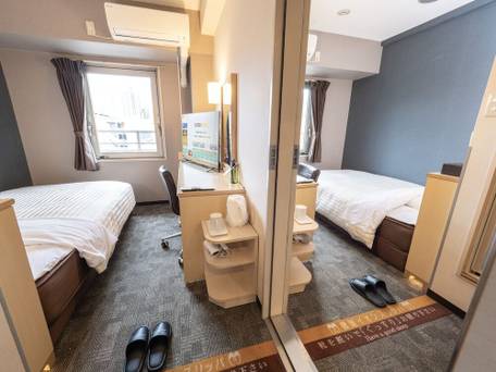 湯元 花乃井 スーパーホテル大阪天然温泉 / 5