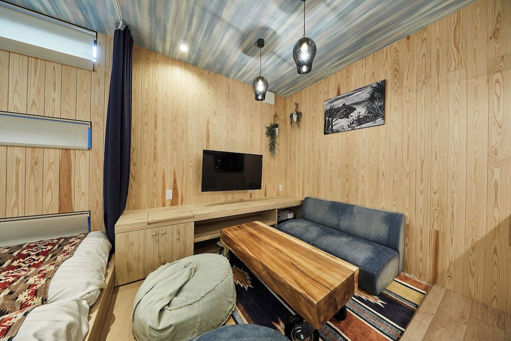 客室内のダイニングエリア