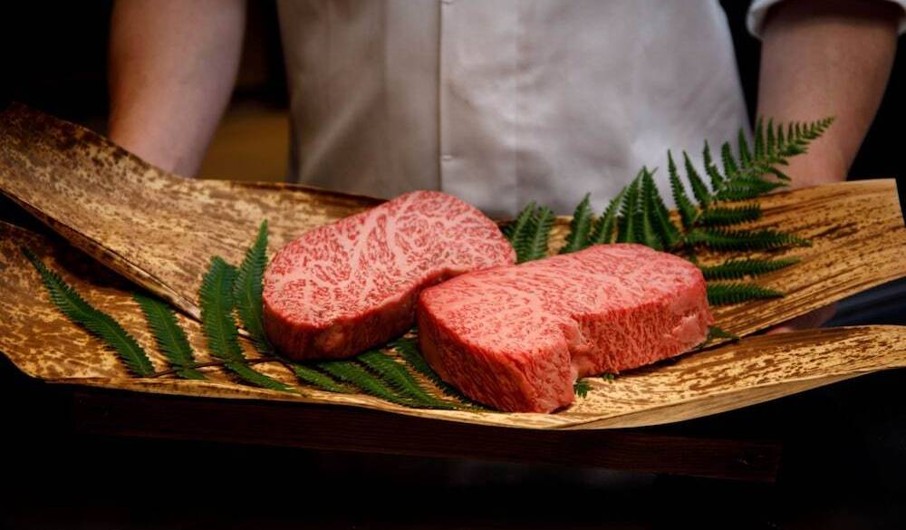 鉄板料理のディナーで
贅沢な気持ちに♡ / 1