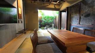 町屋一棟貸し (ベッド + 布団)