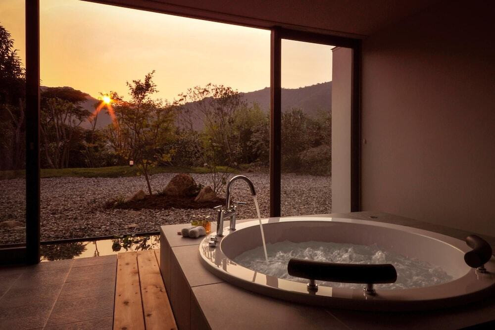 リゾート気分を満喫できる大人の隠れ家で優雅な時間を3495252