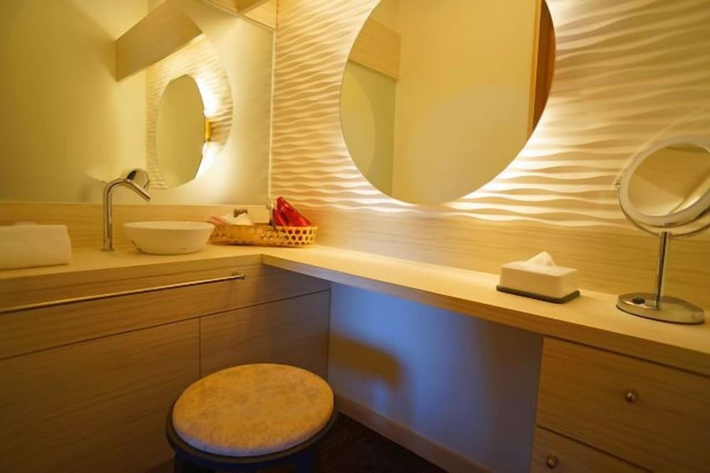 離れ 龍のひげ こごみ パウダールーム