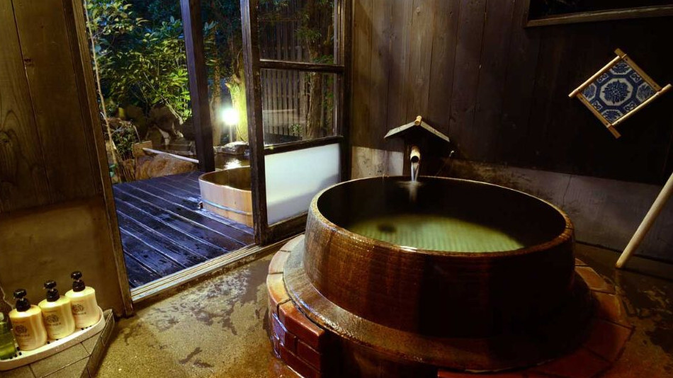 鳥遊ぶ森の宿 ふたり静3645799