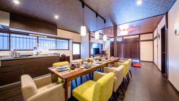 客室内のダイニングエリア / 31