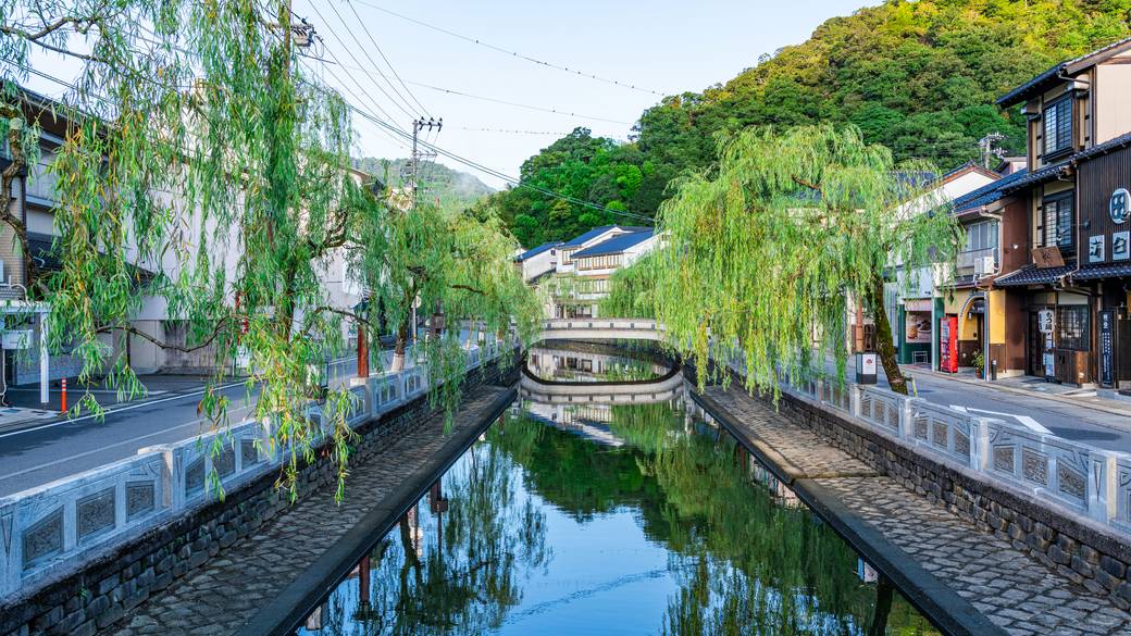 「城崎温泉駅」に到着
まずは小腹を満たして / 1