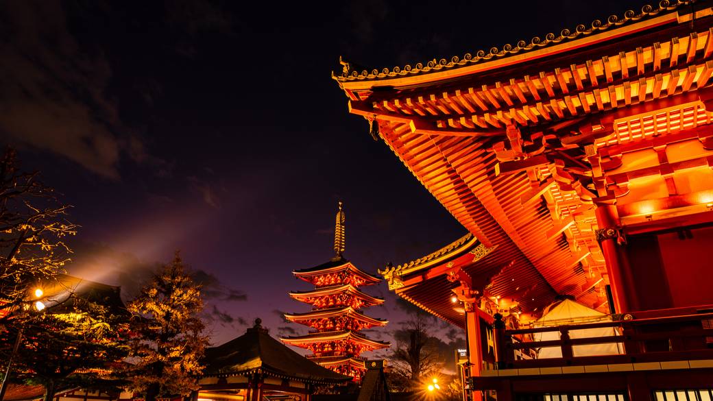 「浅草寺」で
夜散歩を楽しむ / 2