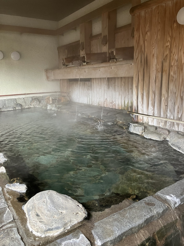 露天風呂も広々