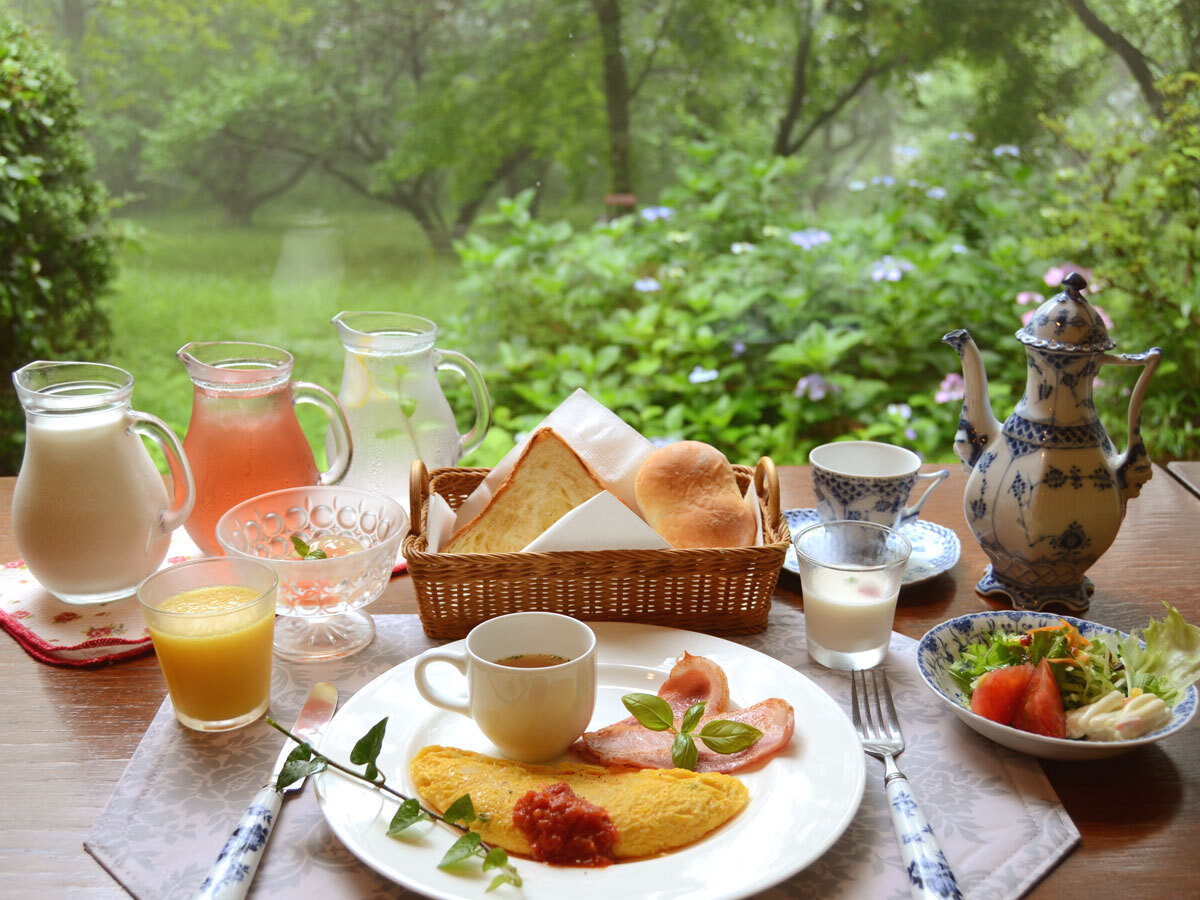 自然に囲まれて食べる朝食♡3672056