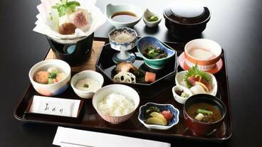 食事・飲み物 / 16