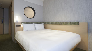 スタンダード ルーム クイーンベッド 1 台 禁煙