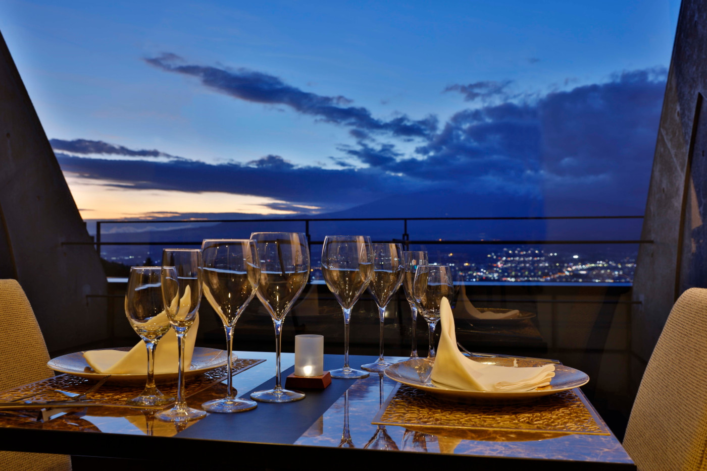 「夕食」は有名シェフプロデュースのジャパニーズフレンチ3748640