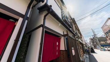 施設の入り口 / 4