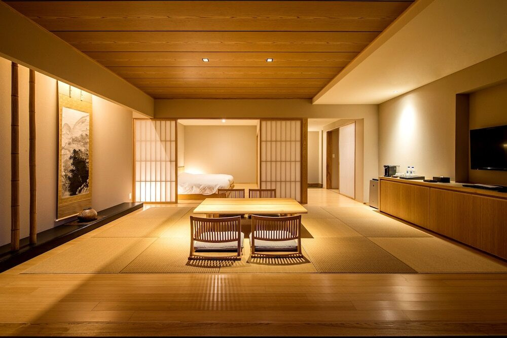 素足の自分を開放する。琉球畳が気持ちいい。3695124