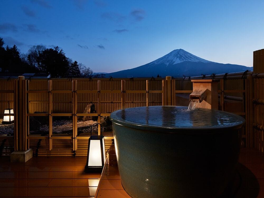 露天風呂付き客室&部屋食でずっと2人きり♪富士山や河口湖を一望4271994
