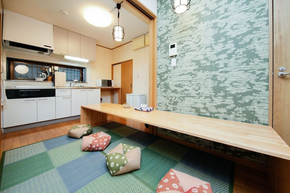 客室内のダイニングエリア