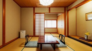 トラディショナル ルーム 喫煙可