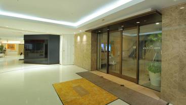 施設の入り口 / 9