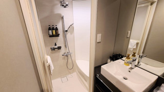 バンクベッドルーム (シャワーブースのみ)