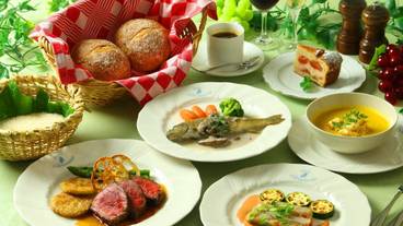 食事・飲み物 / 18