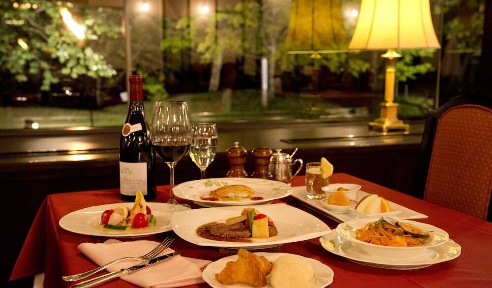 「レストラン　シャモニー」 / 3