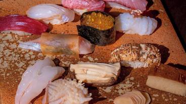 食事・飲み物 / 11