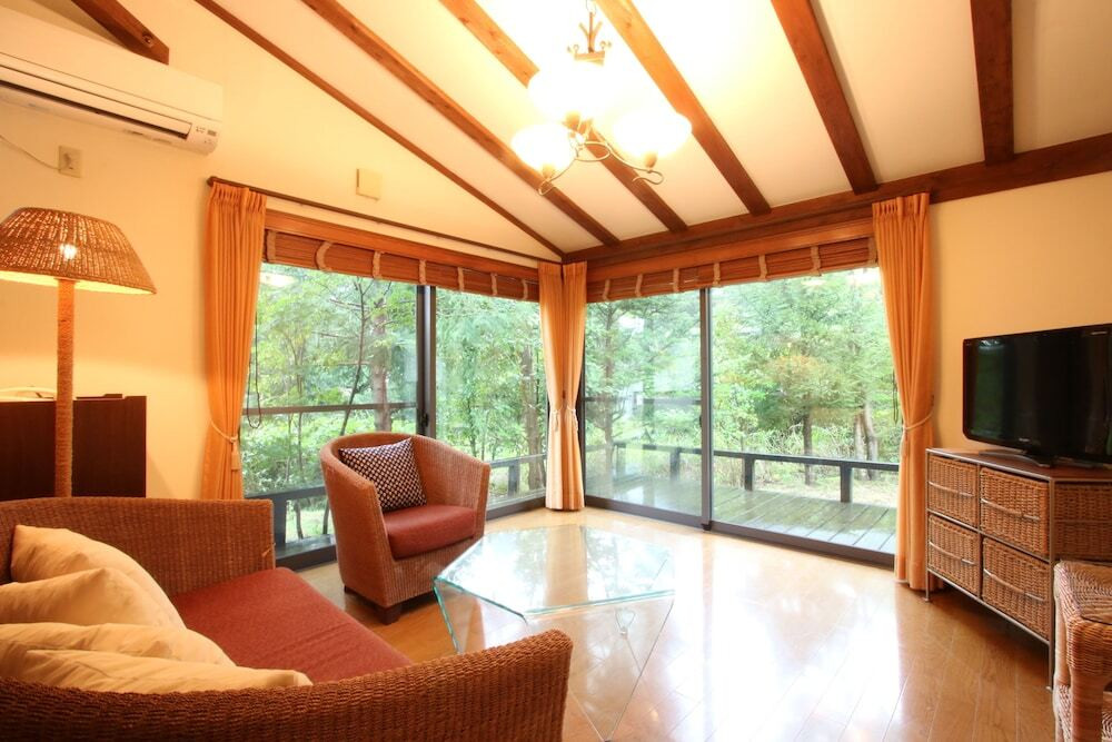 暖かな光が満ちる、森に抱かれたオーベルジュ4038495