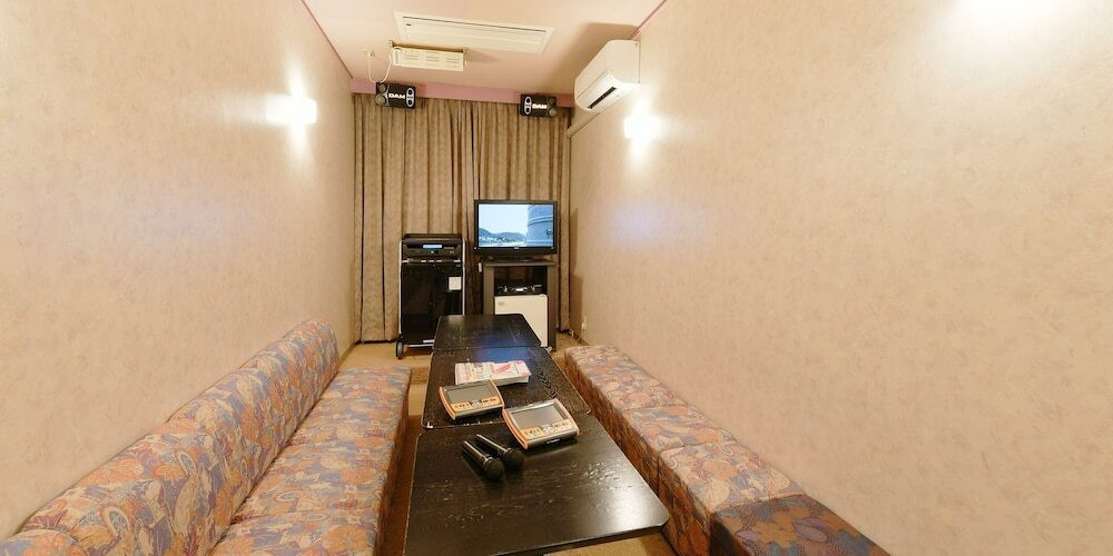 カラオケ ルーム