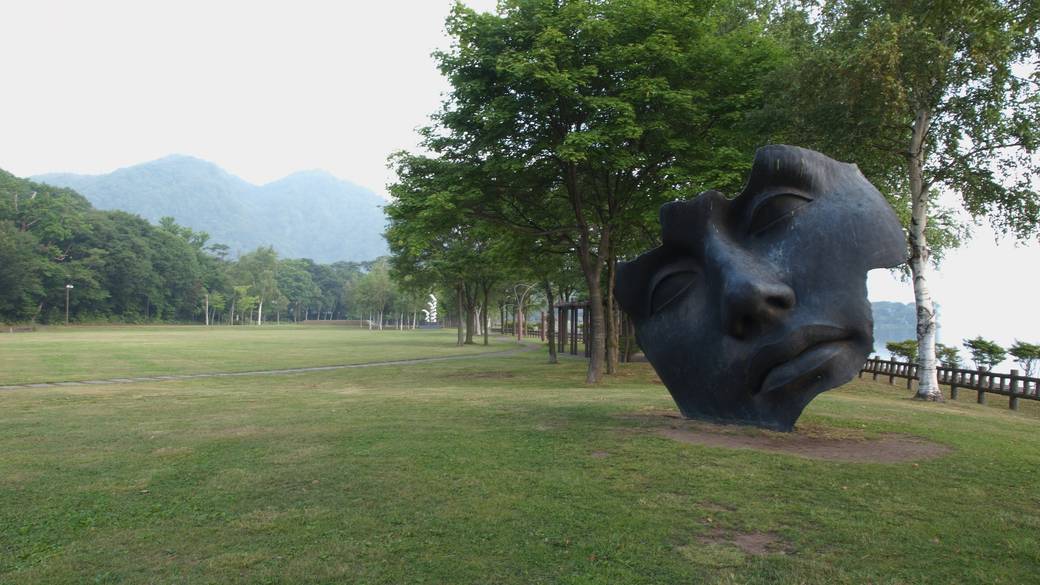 とうや湖ぐるっと彫刻公園① / 4