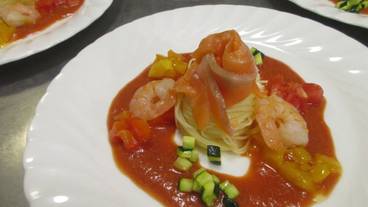 食事・飲み物 / 3