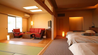 特別室(8畳+トリプル+リビング) 禁煙室