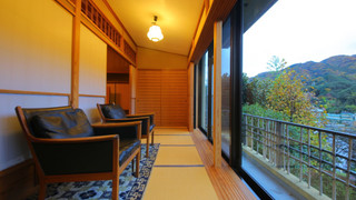 【特別室｜A】源泉内湯◆踏込＋10畳＋8畳＋広縁／角部屋（74平米以上）